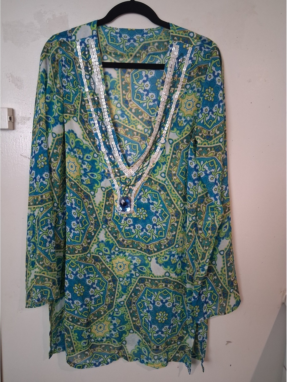 Jantzen Women's Long Sleeve Tunic with Sequin‎ Embellishment Size L